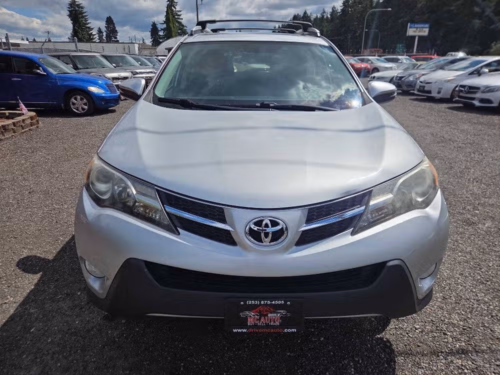 2014 Toyota RAV4 XLE Image 3