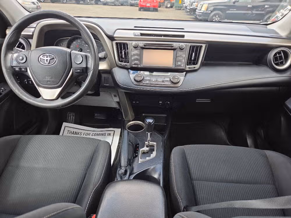 2014 Toyota RAV4 XLE Image 12