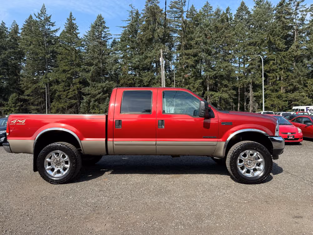 2002 Ford F-350 Super Duty LARIAT Crew Cab Image 1