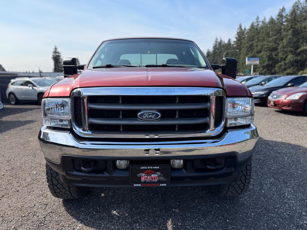 2002 Ford F-350 Super Duty LARIAT Crew Cab Image 3