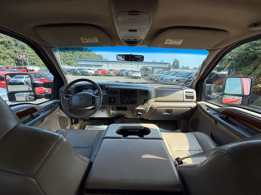 2002 Ford F-350 Super Duty LARIAT Crew Cab Image 15