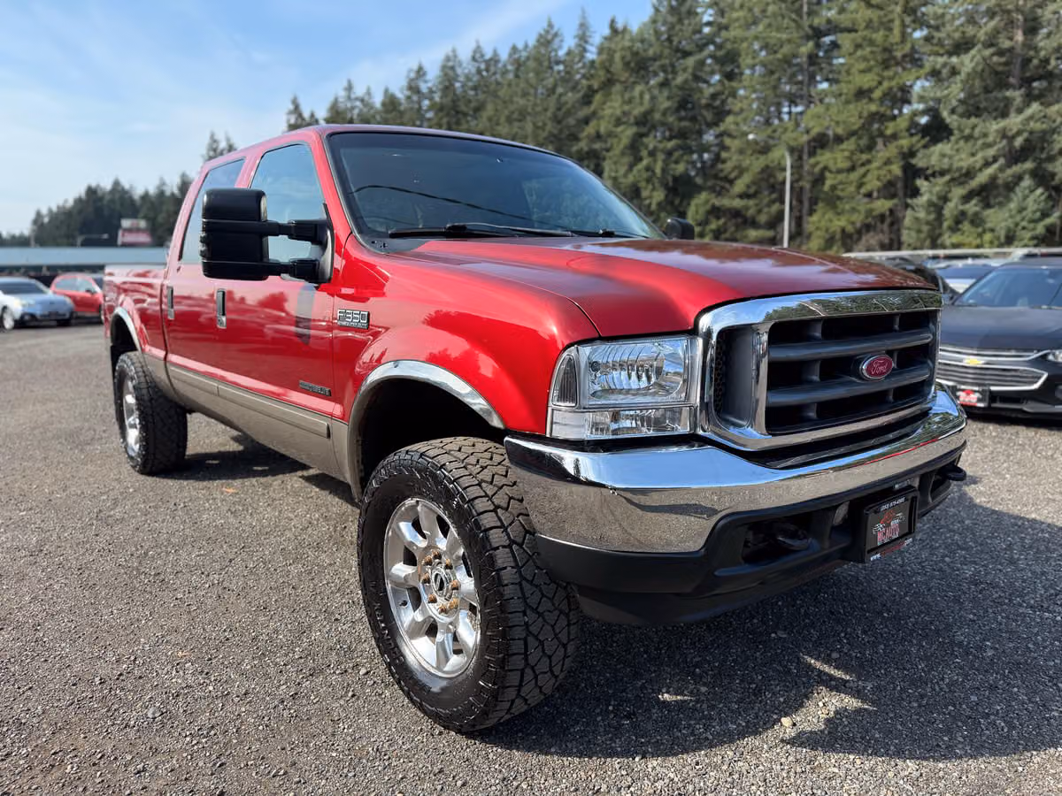 2002 Ford F-350 Super Duty LARIAT Crew Cab Image 2