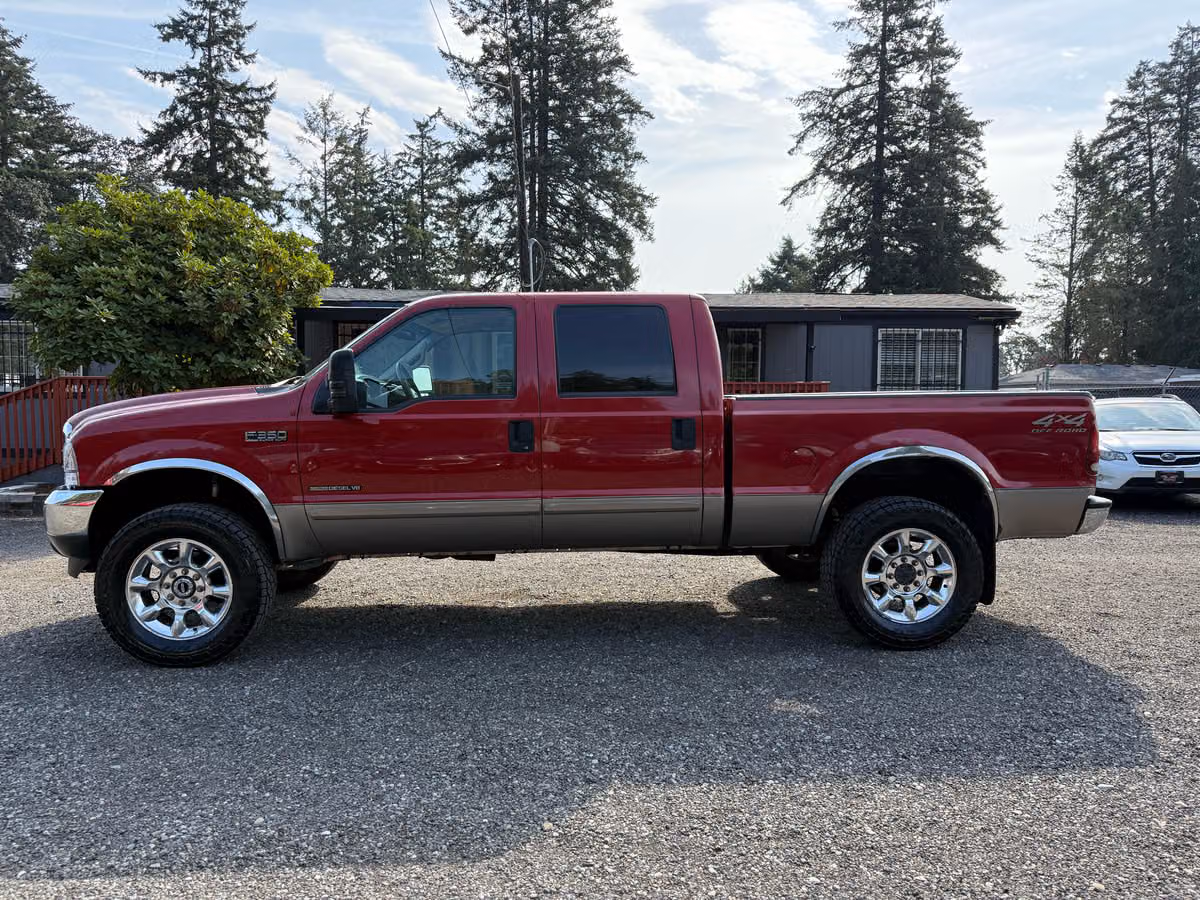 2002 Ford F-350 Super Duty LARIAT Crew Cab Image 5