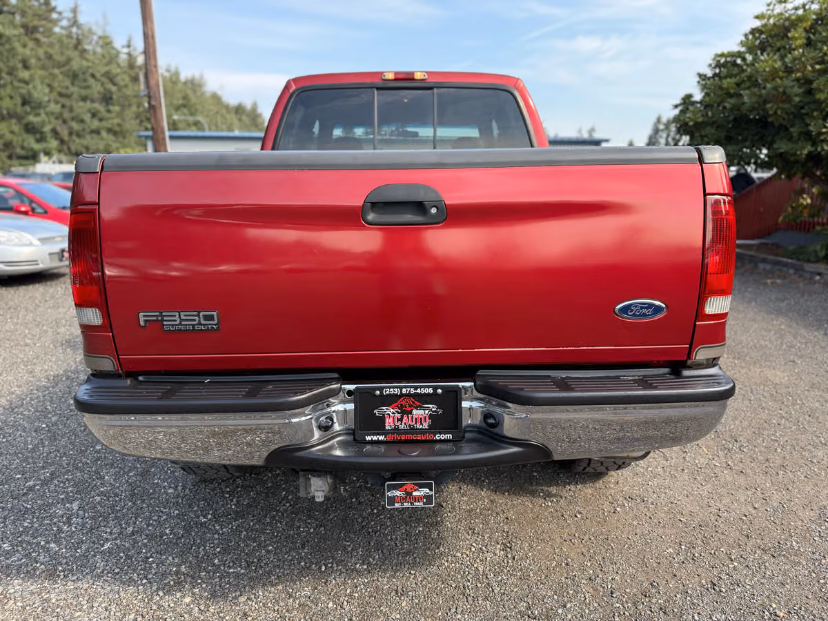 2002 Ford F-350 Super Duty LARIAT Crew Cab Image 7