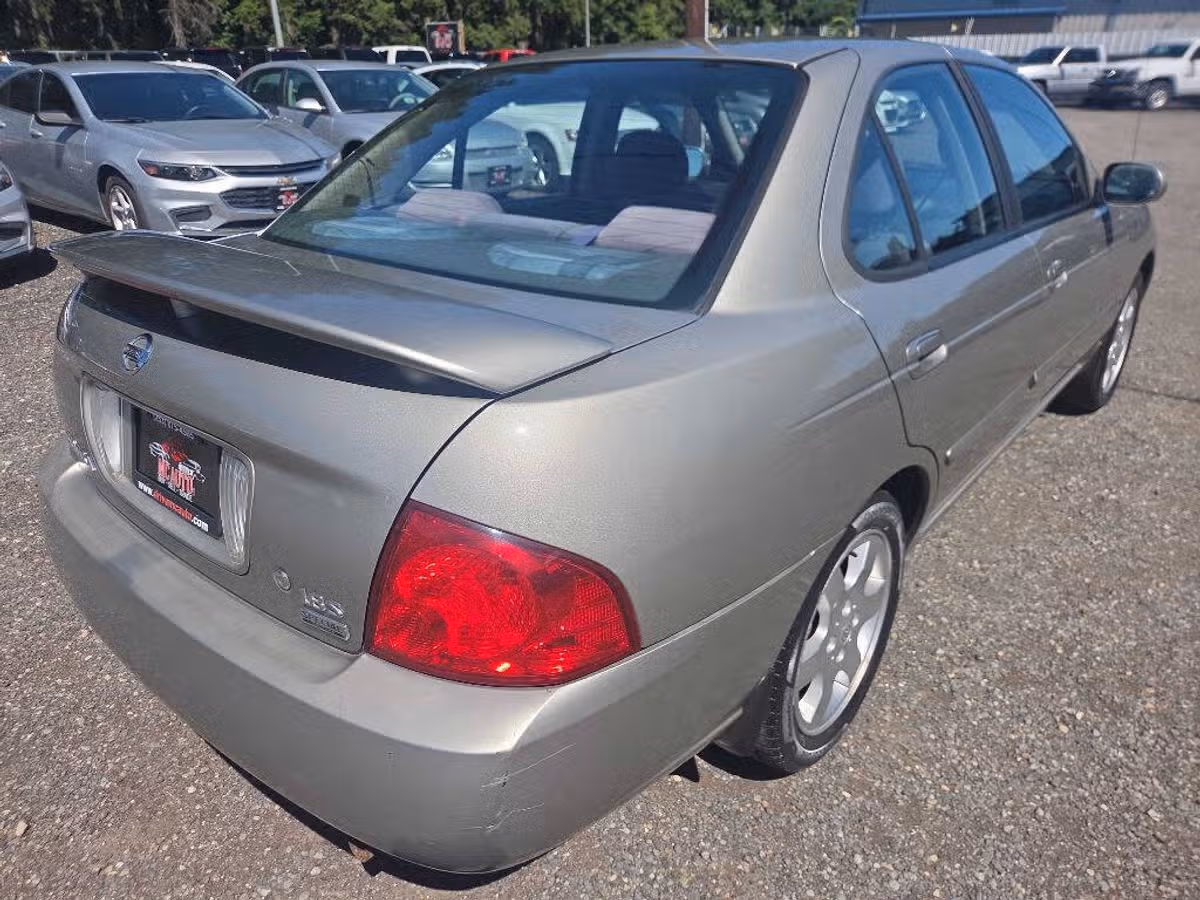 2005 Nissan Sentra 1.8 Image 8