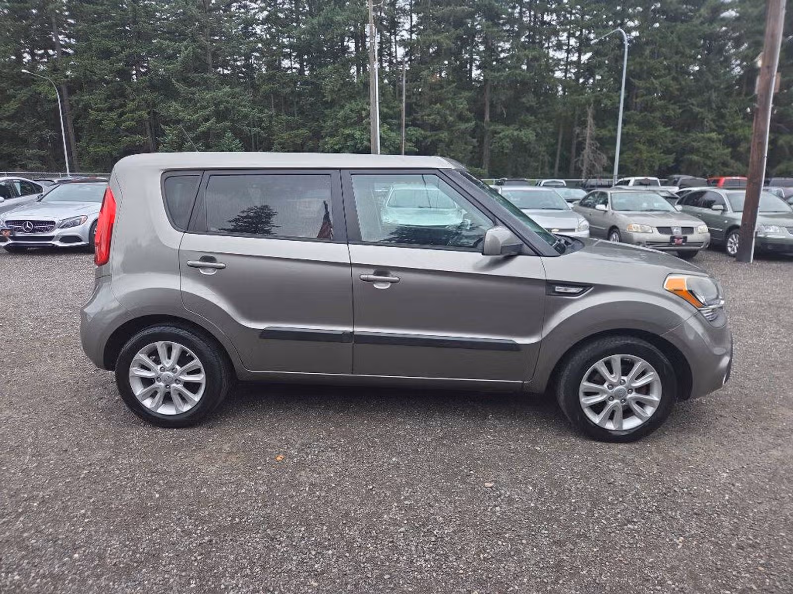 2013 Kia Soul Base Crossover Upper Image 1
