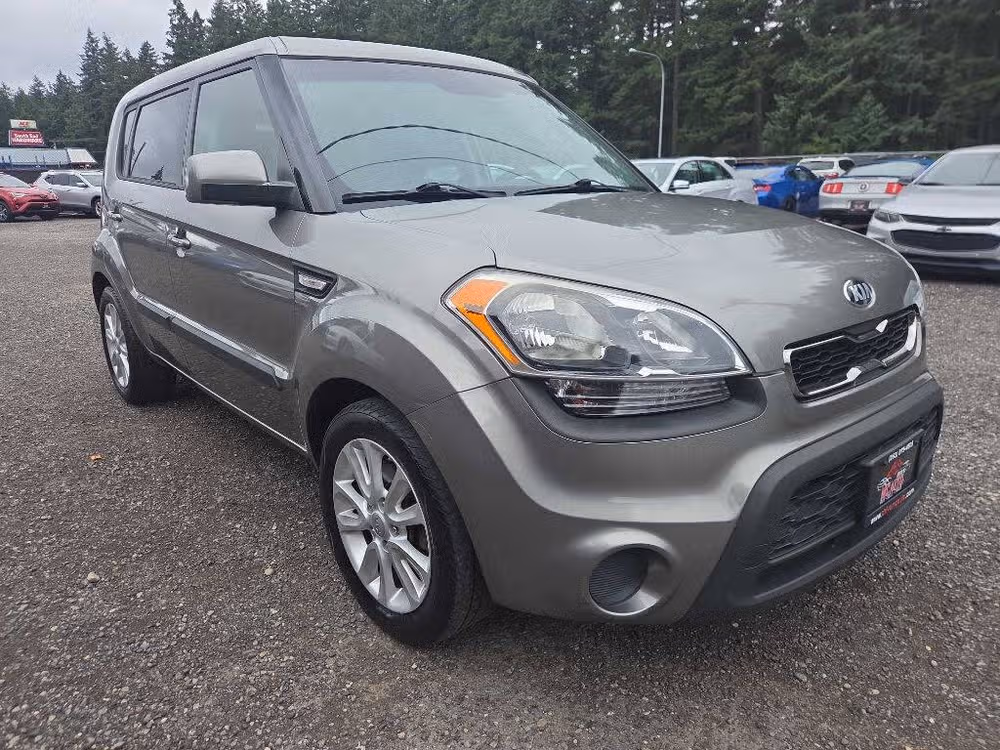 2013 Kia Soul Base Crossover Image 2
