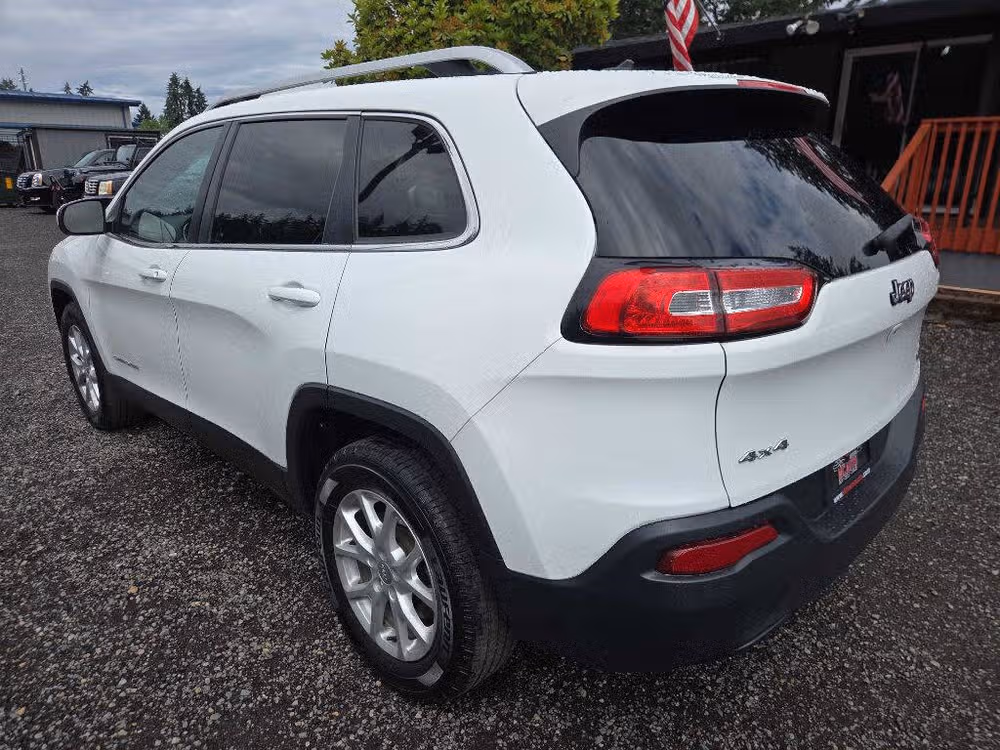 2015 Jeep Cherokee Latitude Image 6