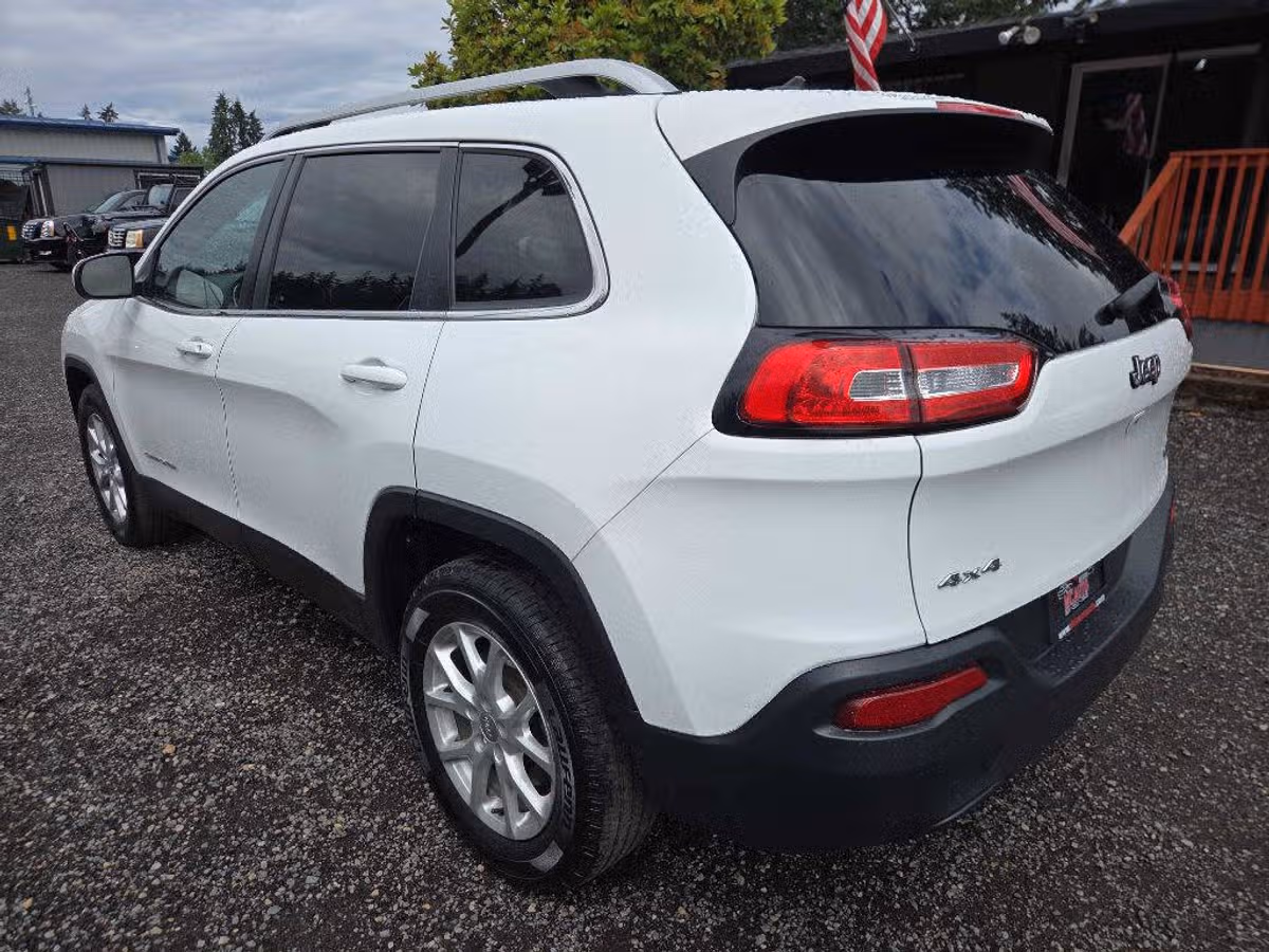 2015 Jeep Cherokee Latitude Image 6