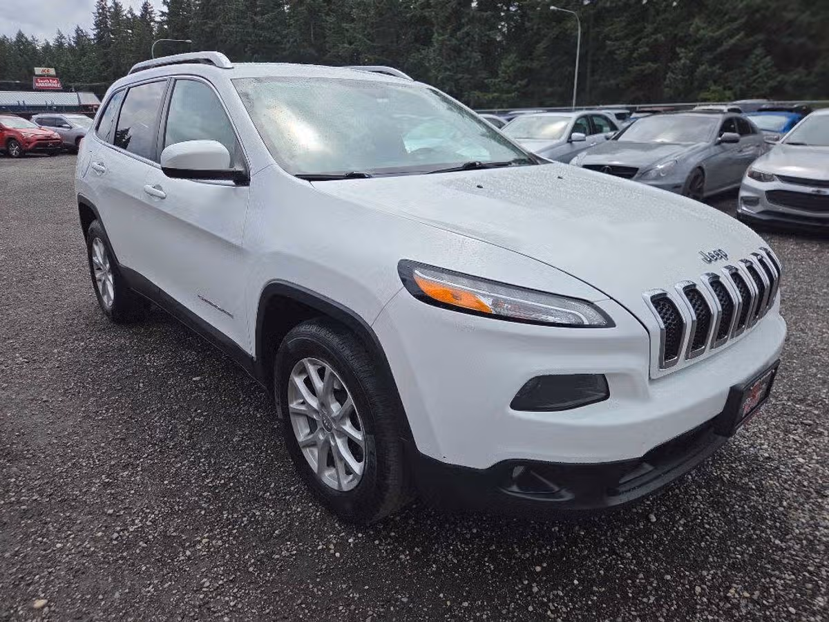 2015 Jeep Cherokee Latitude Image 2