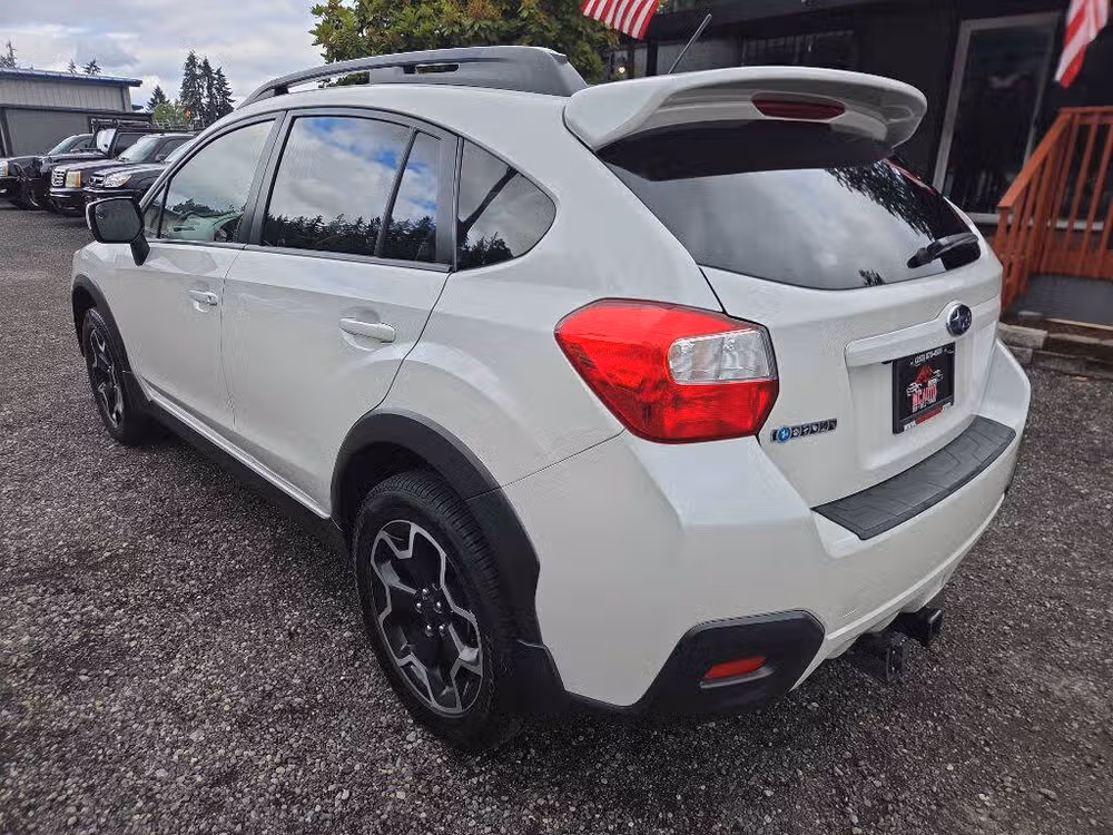 2014 Subaru XV Crosstrek 2.0i Limited Crossover Image 6