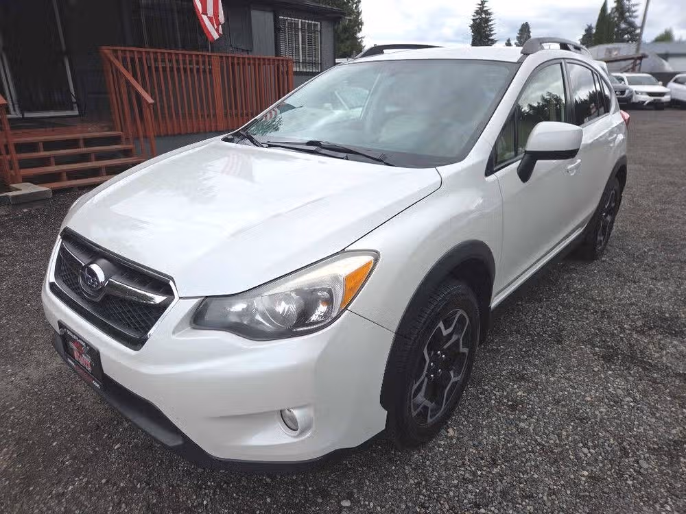 2014 Subaru XV Crosstrek 2.0i Limited Crossover Image 4