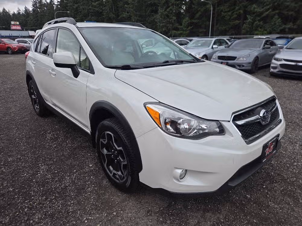 2014 Subaru XV Crosstrek 2.0i Limited Crossover Image 2