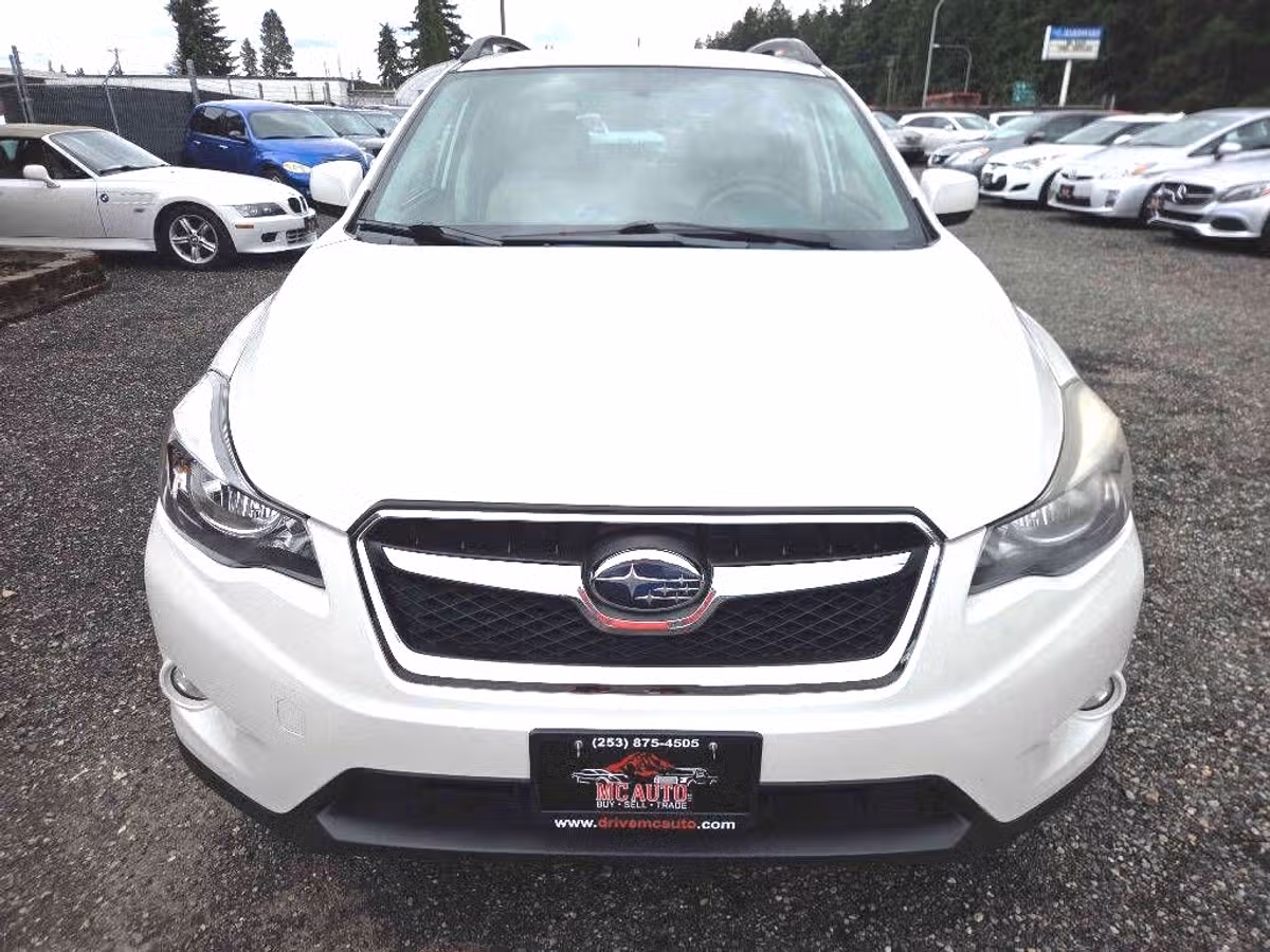 2014 Subaru XV Crosstrek 2.0i Limited Crossover Image 3