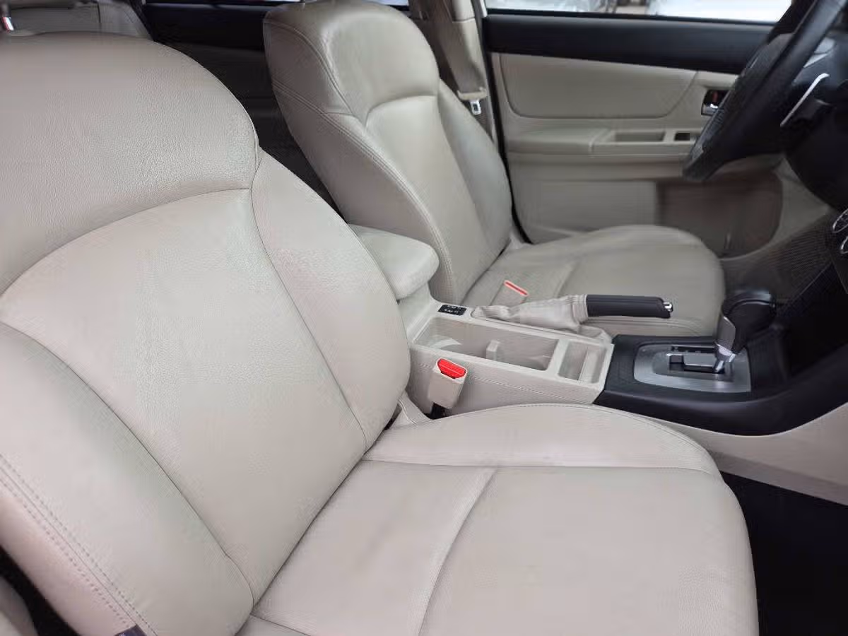 2014 Subaru XV Crosstrek 2.0i Limited Crossover Image 15