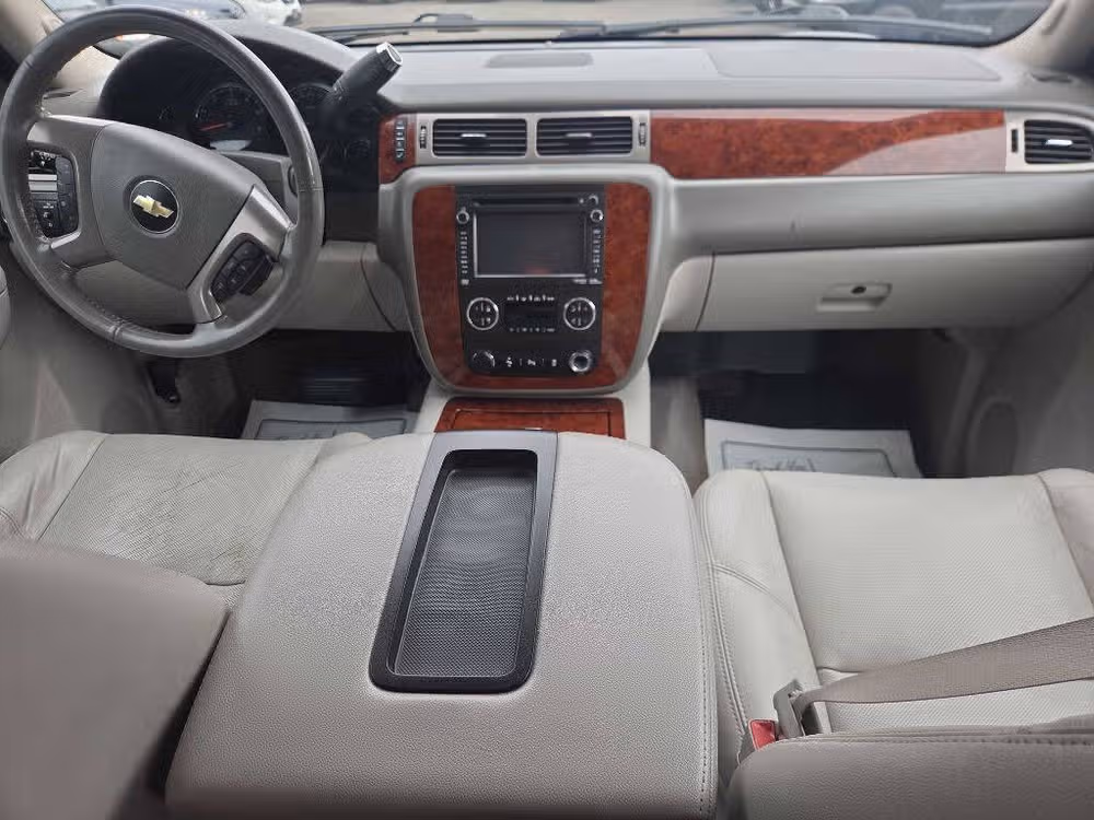 2014 Chevrolet Tahoe LTZ Image 12