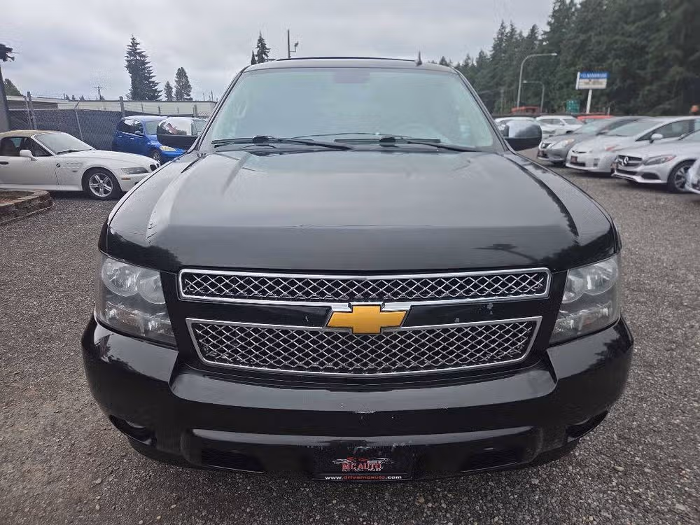 2014 Chevrolet Tahoe LTZ Image 3