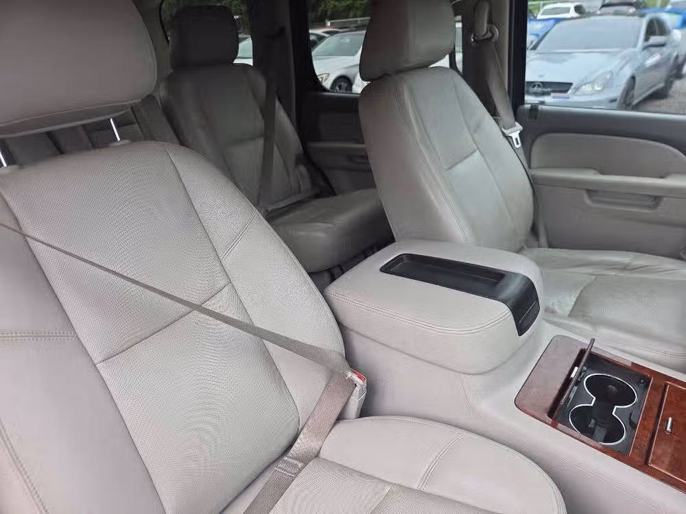 2014 Chevrolet Tahoe LTZ Image 13
