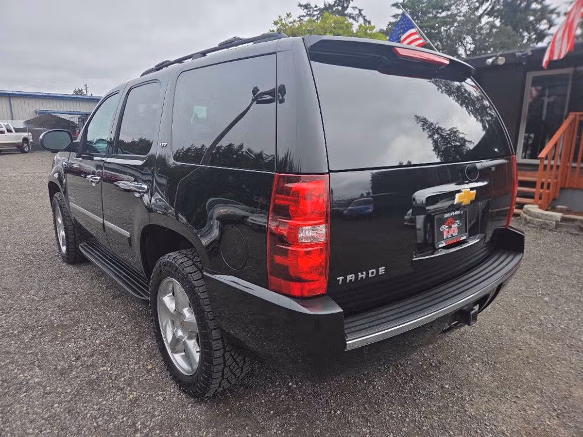 2014 Chevrolet Tahoe LTZ Image 6