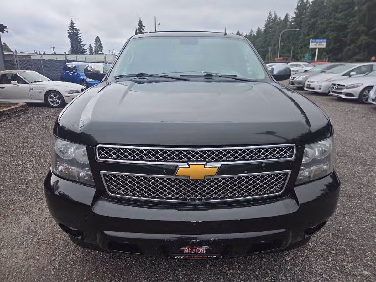 2014 Chevrolet Tahoe LTZ Image 3