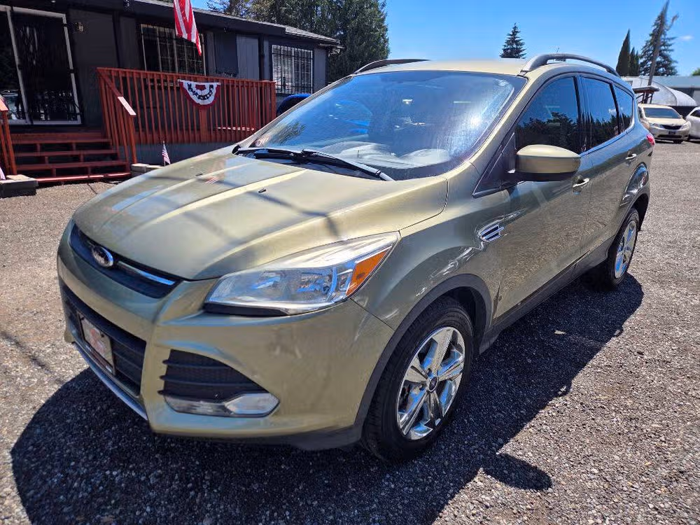2014 Ford Escape SE Lower Image 2