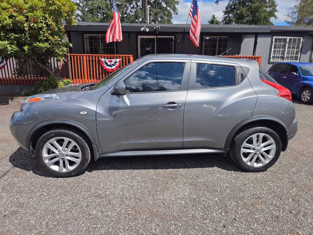 2014 Nissan JUKE S Crossover Image 5
