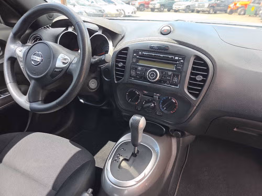 2014 Nissan JUKE S Crossover Image 13