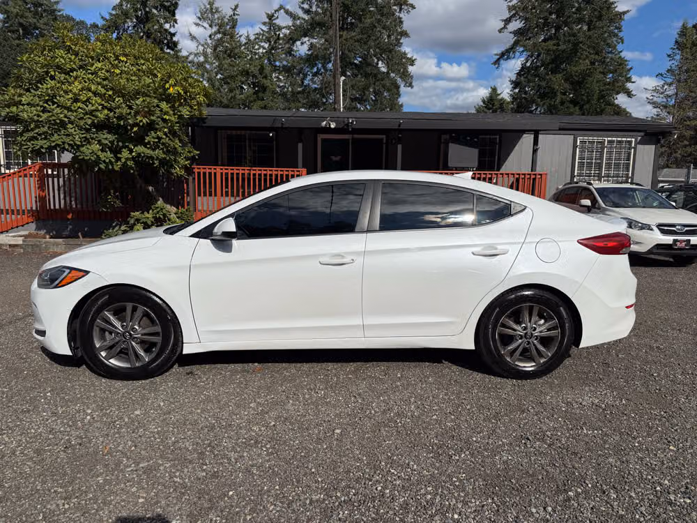 2018 Hyundai ELANTRA SEL Image 5