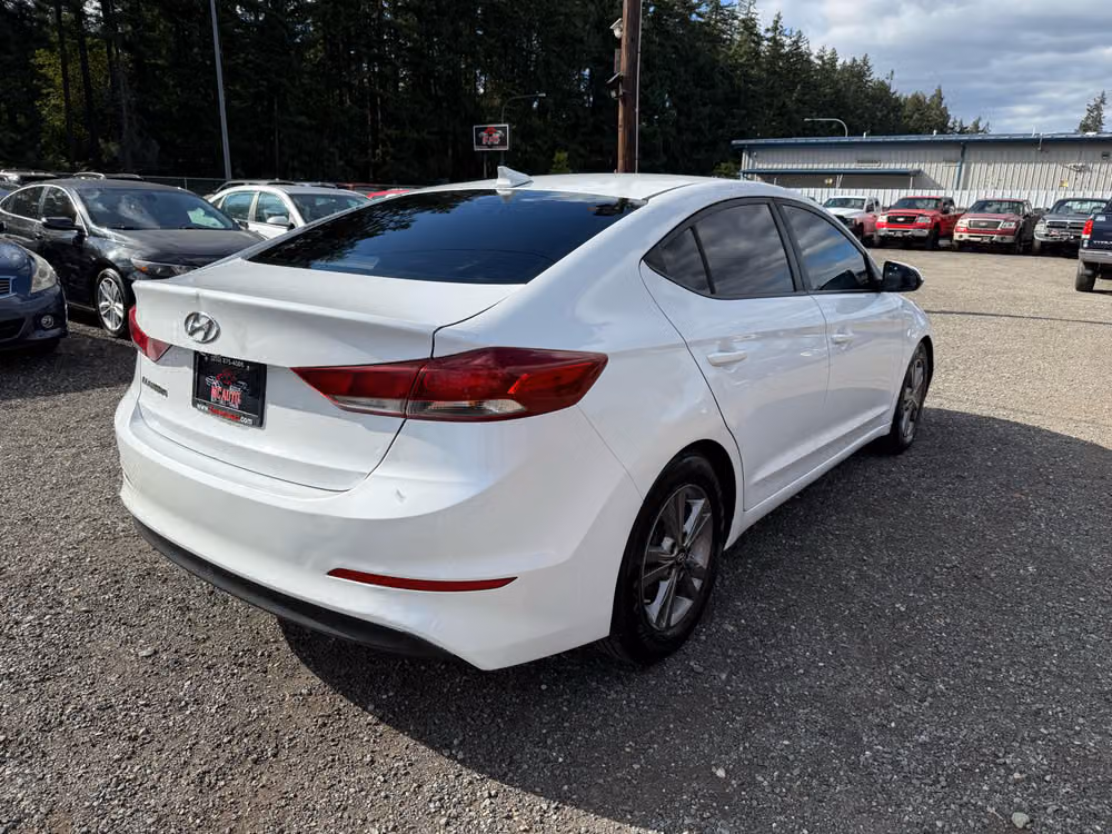 2018 Hyundai ELANTRA SEL Image 8