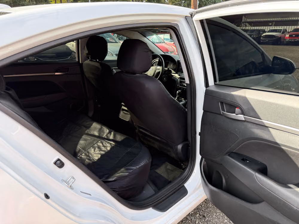 2018 Hyundai ELANTRA SEL Image 11