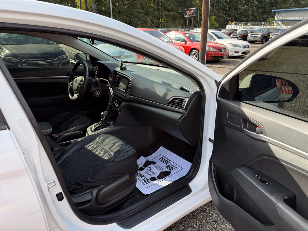 2018 Hyundai ELANTRA SEL Image 12