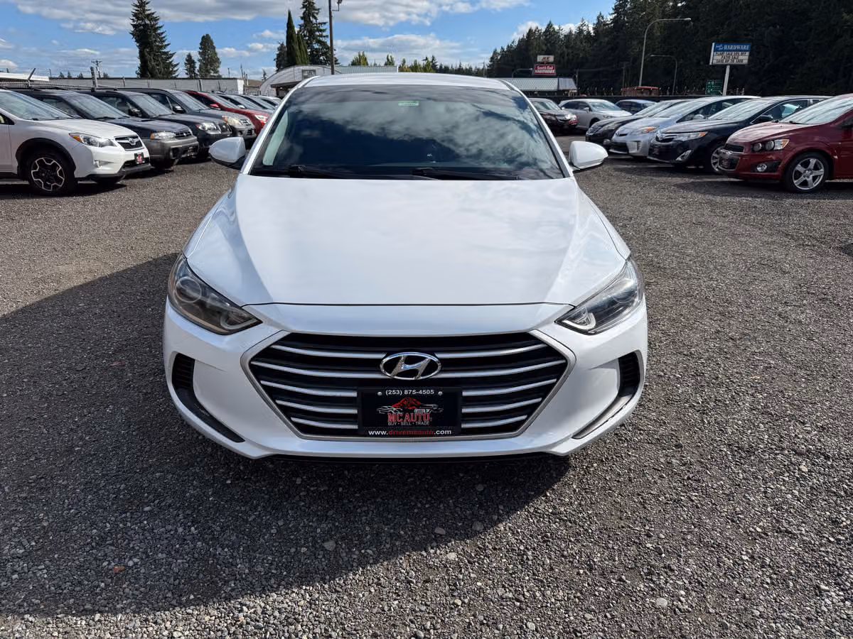 2018 Hyundai ELANTRA SEL Image 3