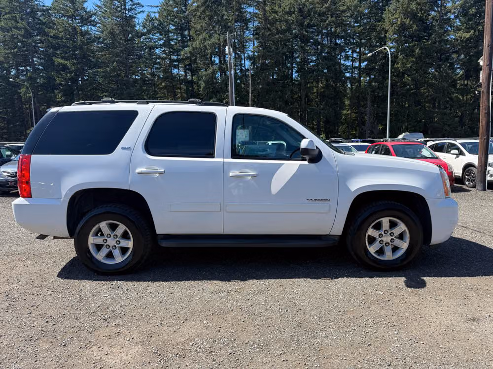 2013 GMC Yukon SLT Image 1
