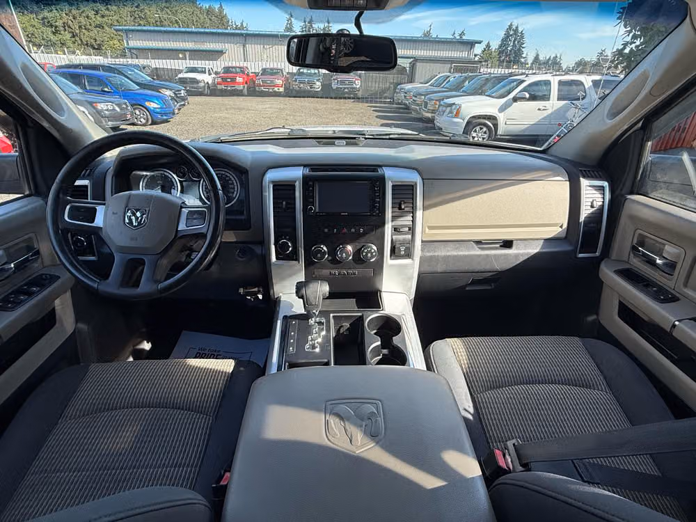 2010 Dodge Ram 1500 SLT Crew Cab Image 14