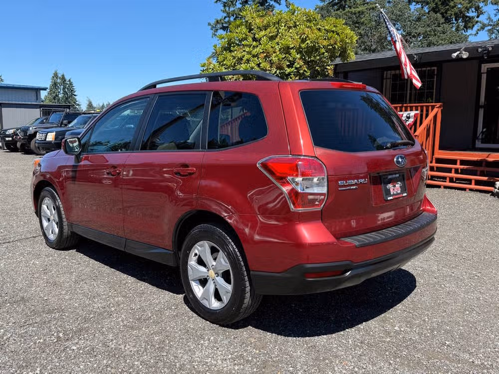 2015 Subaru Forester 2.5i Premium Crossover Image 6