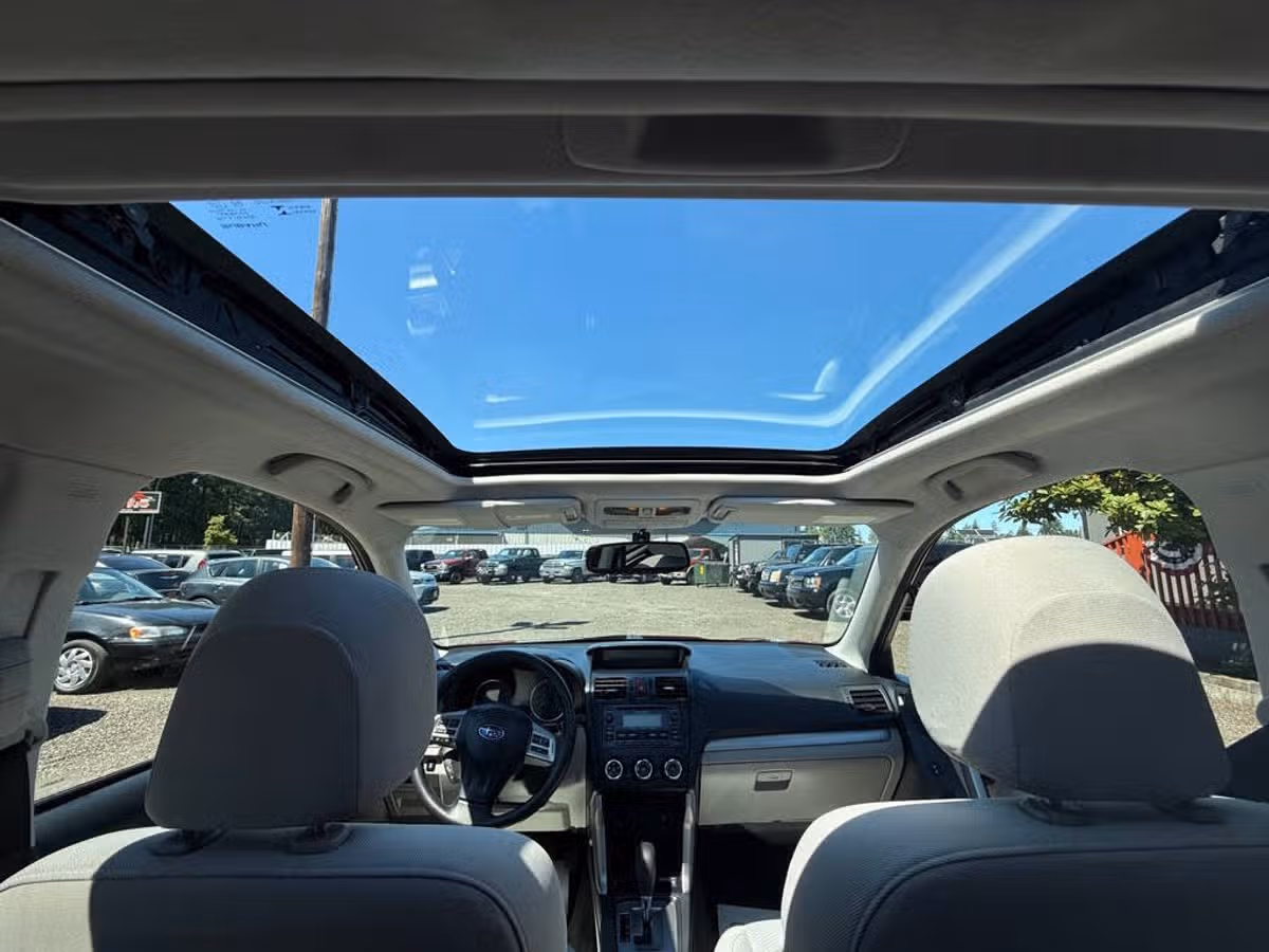 2015 Subaru Forester 2.5i Premium Crossover Image 14