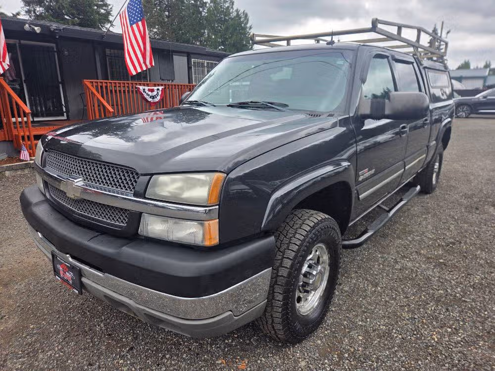 2004 Chevrolet Silverado 2500HD WORK TRUCK Crew Cab Image 4