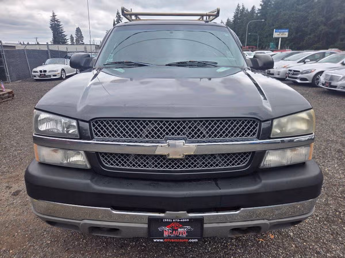 2004 Chevrolet Silverado 2500HD WORK TRUCK Crew Cab Image 3