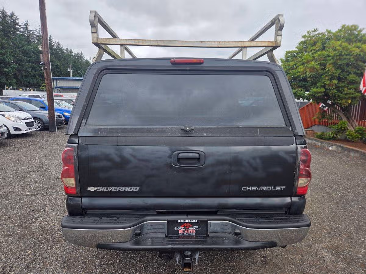 2004 Chevrolet Silverado 2500HD WORK TRUCK Crew Cab Image 6