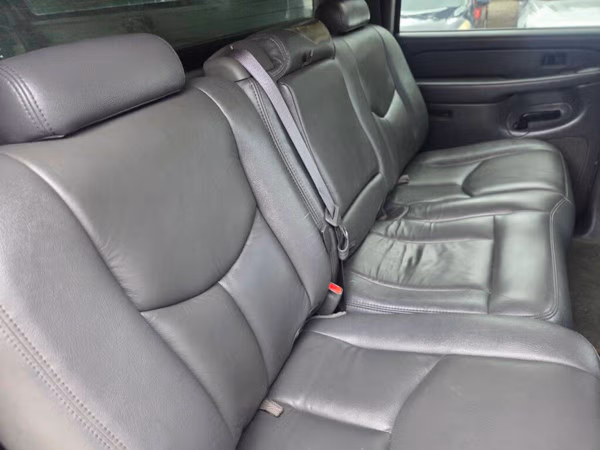 2004 Chevrolet Silverado 2500HD WORK TRUCK Crew Cab Image 8