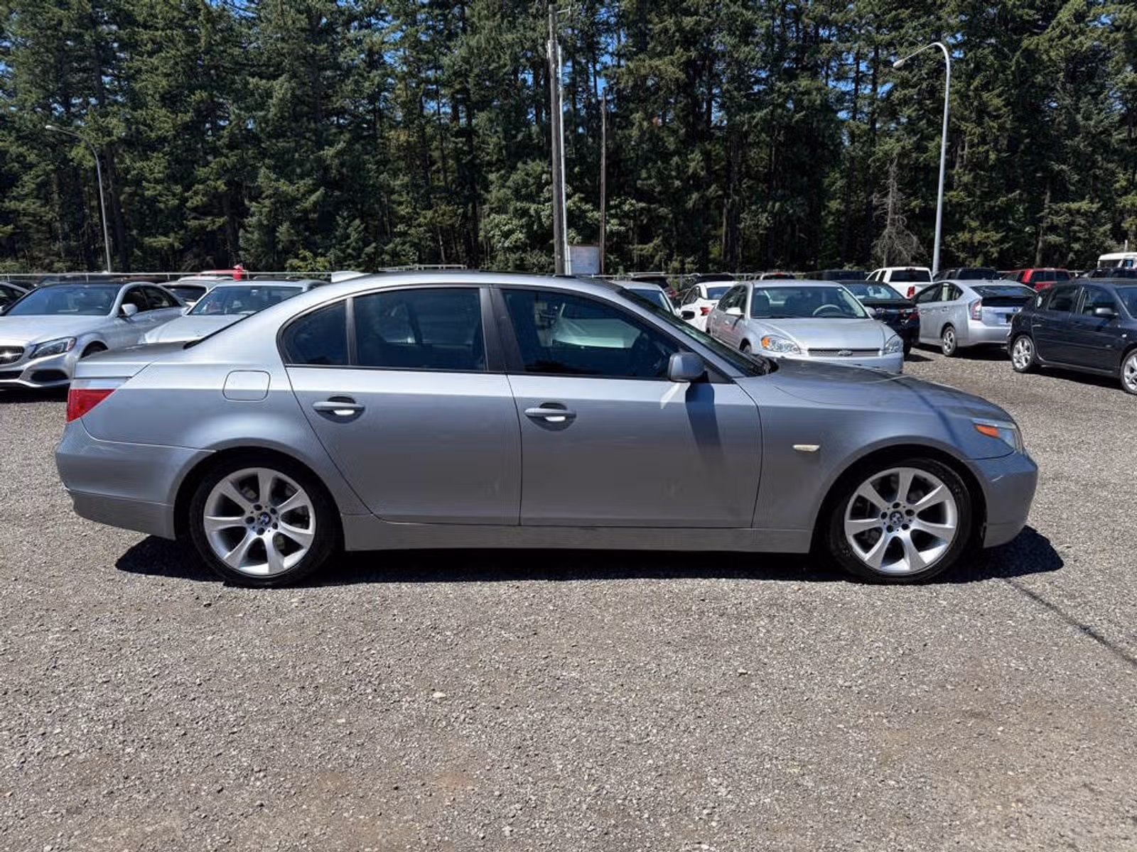2005 BMW 5 Series 545i Upper Image 1