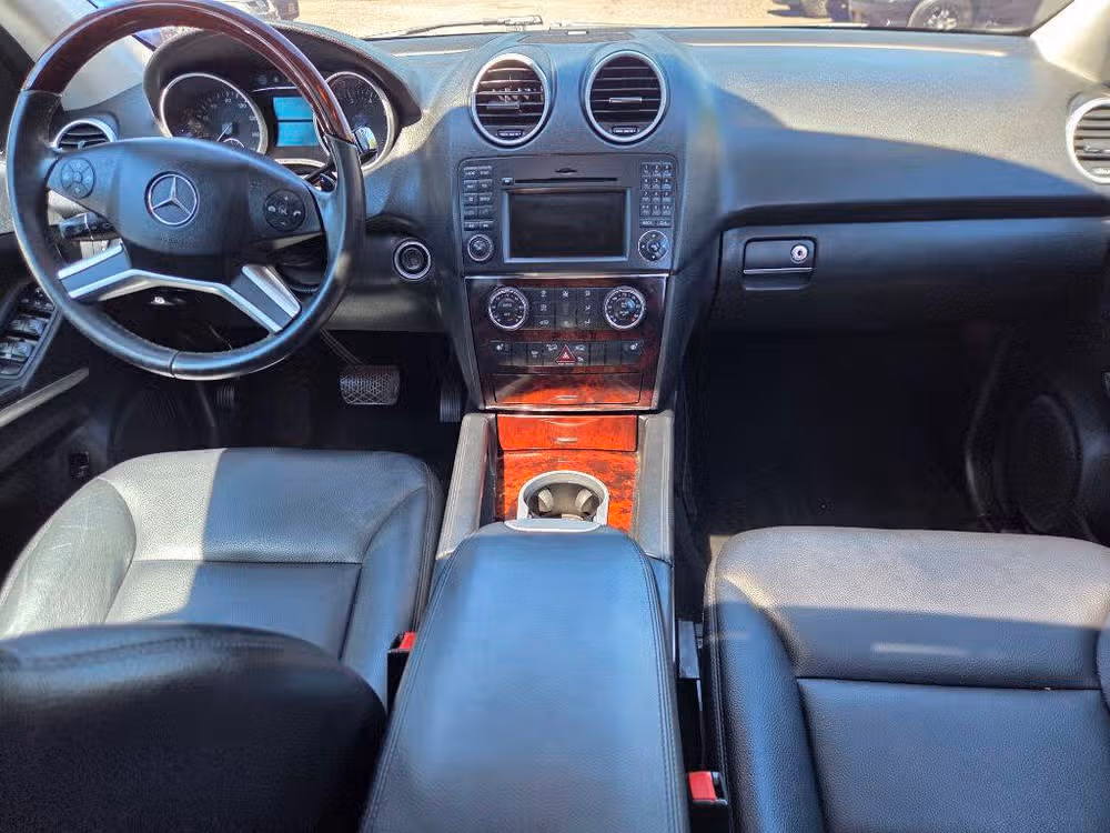 2011 Mercedes-Benz M-Class ML 350 4MATIC Image 12