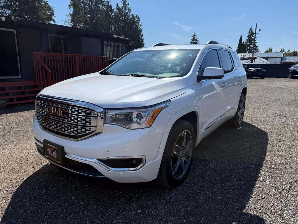 2017 GMC Acadia Denali Lower Image 2