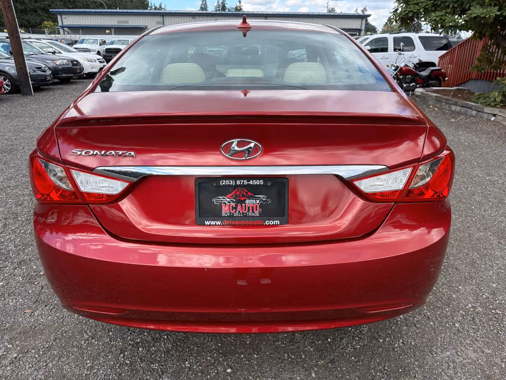 2013 Hyundai SONATA GLS Image 7