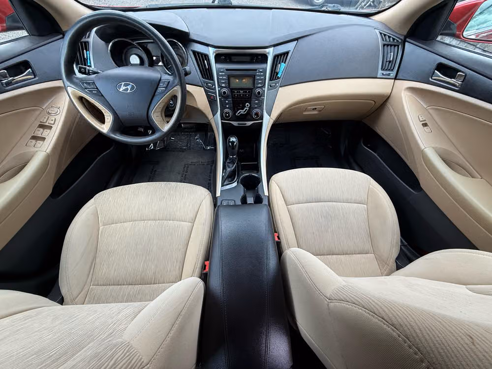 2013 Hyundai SONATA GLS Image 13
