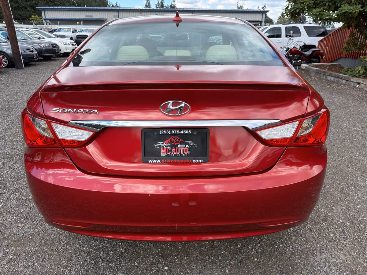 2013 Hyundai SONATA GLS Image 7