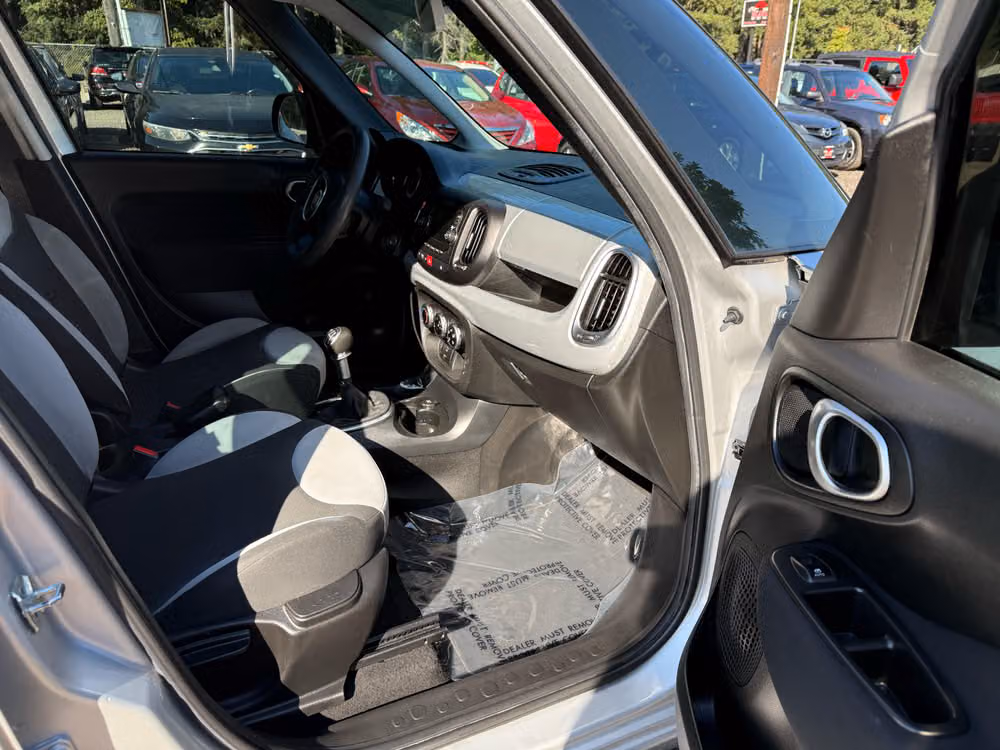 2014 FIAT 500L Pop Image 13