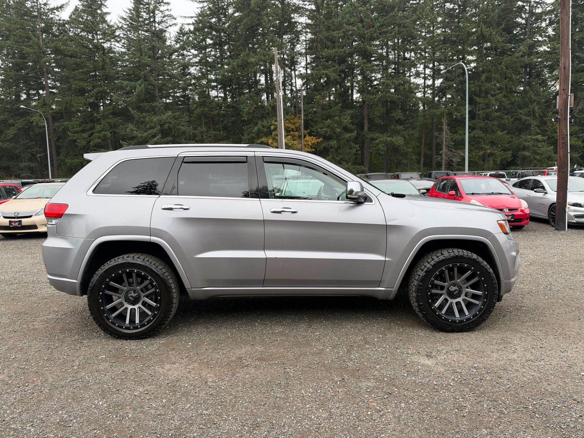 Gray 2014 Jeep Grand Cherokee SUV / Crossover Four-Wheel Drive Automatic