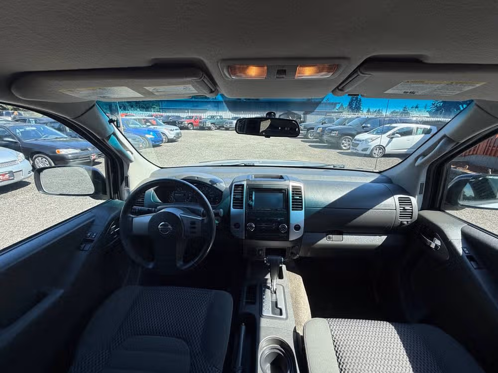 2012 Nissan Frontier S King Cab Image 13