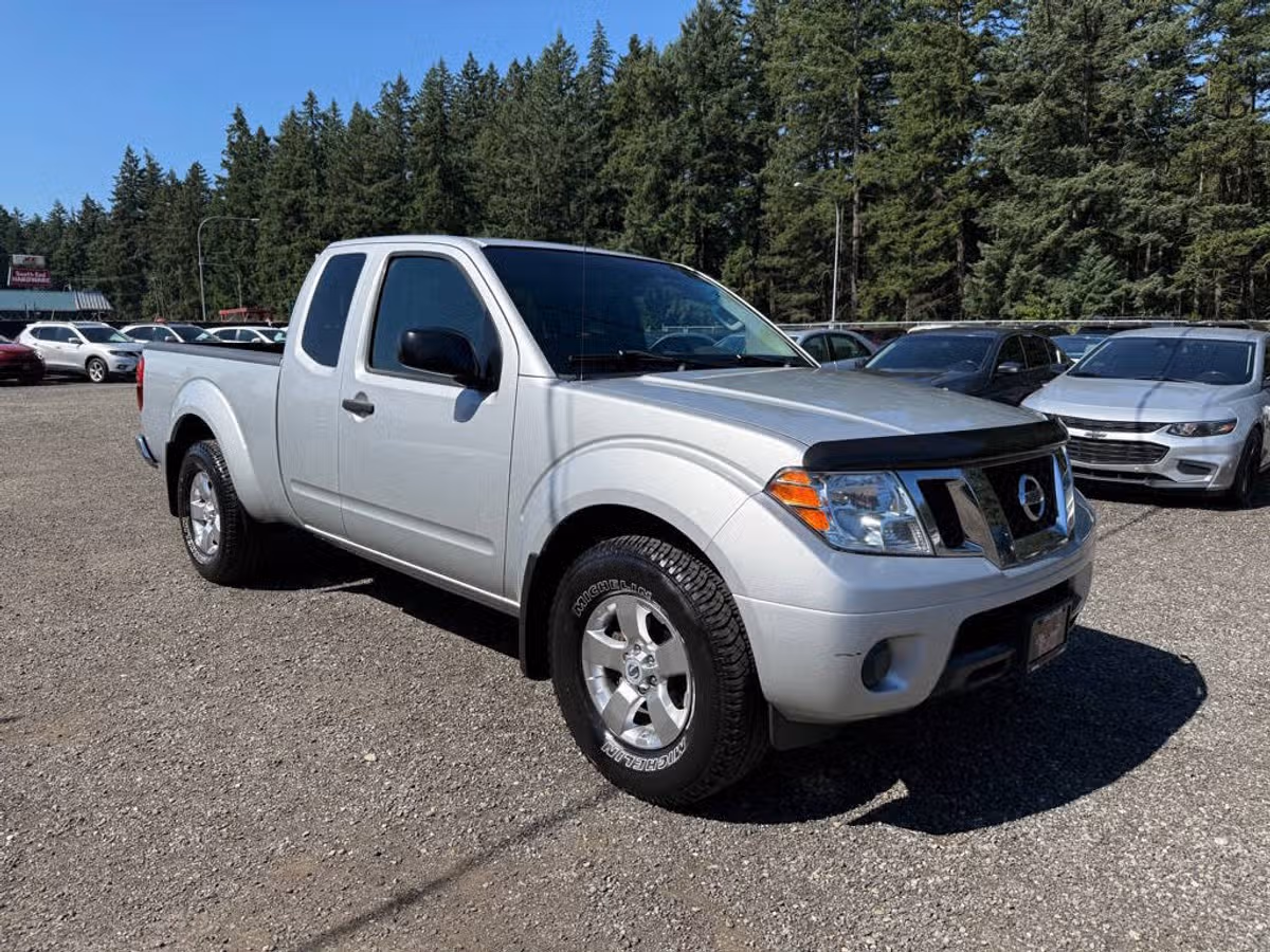 2012 Nissan Frontier S King Cab Image 2